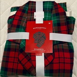 Wondershop Women's Red and Green Plaid Sleepwear